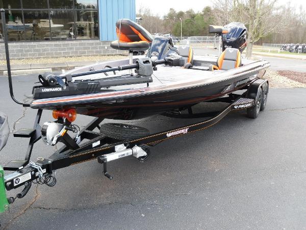 2020 Phoenix boat for sale, model of the boat is 921 ELITE & Image # 19 of 20