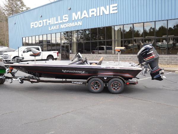2020 Phoenix boat for sale, model of the boat is 921 ELITE & Image # 1 of 20