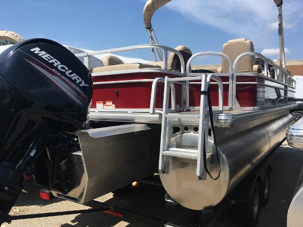 2019 Sun Tracker boat for sale, model of the boat is Fishin' Barge 22 XP3 & Image # 4 of 21