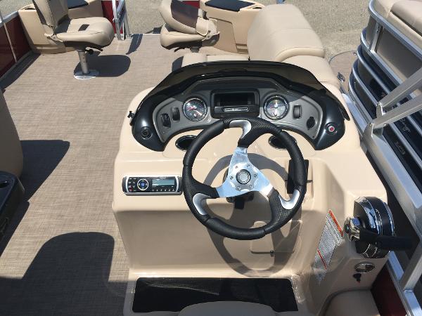 2019 Sun Tracker boat for sale, model of the boat is Fishin' Barge 22 XP3 & Image # 11 of 21
