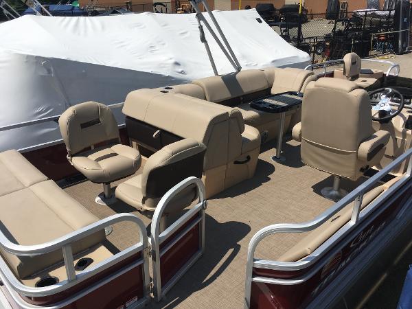 2019 Sun Tracker boat for sale, model of the boat is Fishin' Barge 22 XP3 & Image # 16 of 21