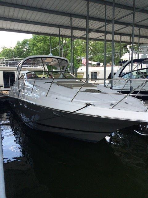 2014 Regal 38 Express Cruiser
