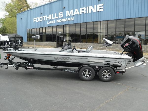 2020 Phoenix boat for sale, model of the boat is 920 Elite & Image # 1 of 35