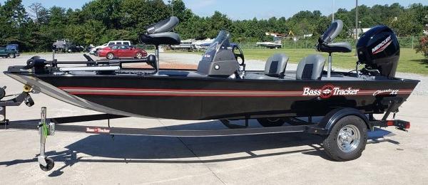 2021 Tracker Boats boat for sale, model of the boat is BASS TRACKER® Classic XL & Image # 4 of 7