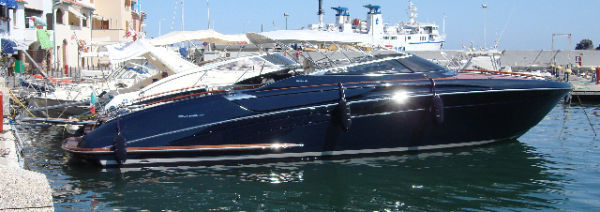 2008 Riva Rivarama 44’ Yacht For Sale in Liguria 2008 Riva Rivarama 44’ Yacht For Sale in Liguria