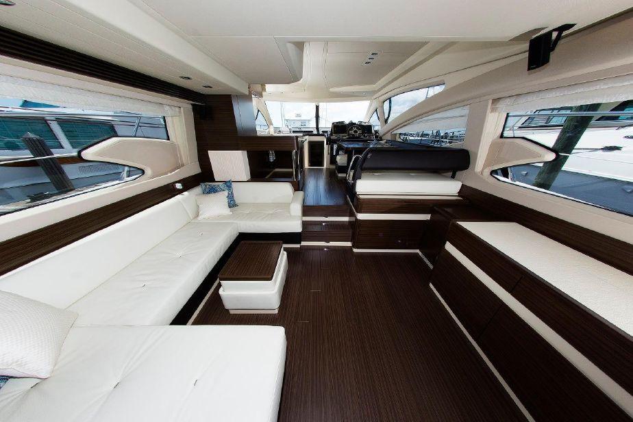 2016 Azimut