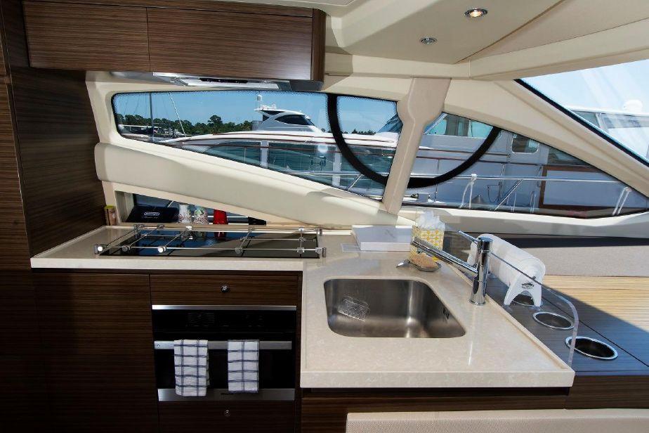 2016 Azimut