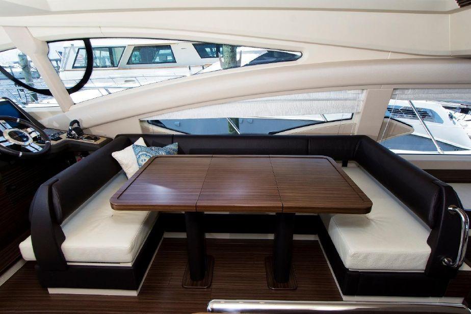 2016 Azimut
