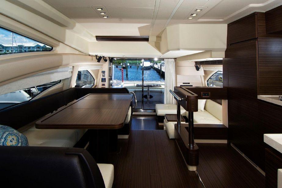 2016 Azimut