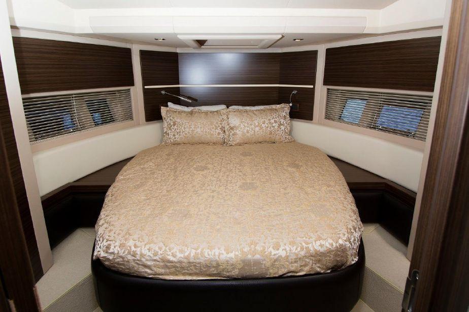 2016 Azimut