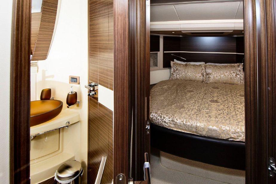 2016 Azimut