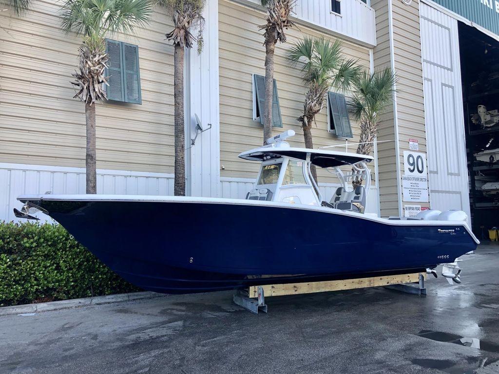 32′ Tidewater 2019