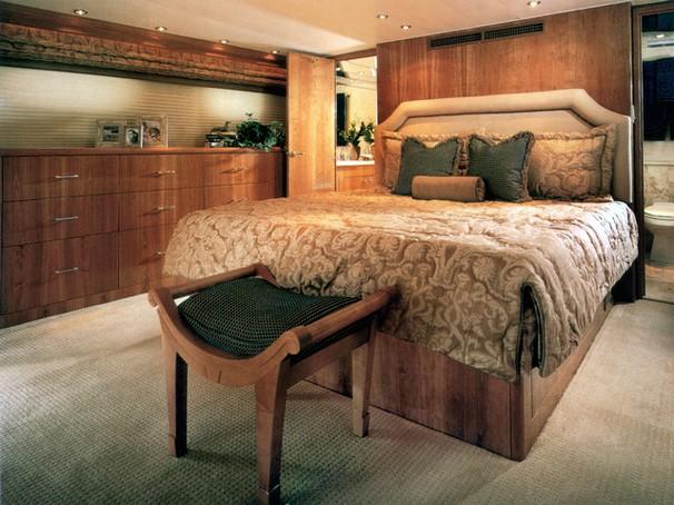 Enchanted 2002 Hatteras 75 Sport Deck Yacht For Sale in Daytona Beach FL Enchanted 2002 Hatteras 75 Sport Deck Yacht For Sale in Daytona Beach FL