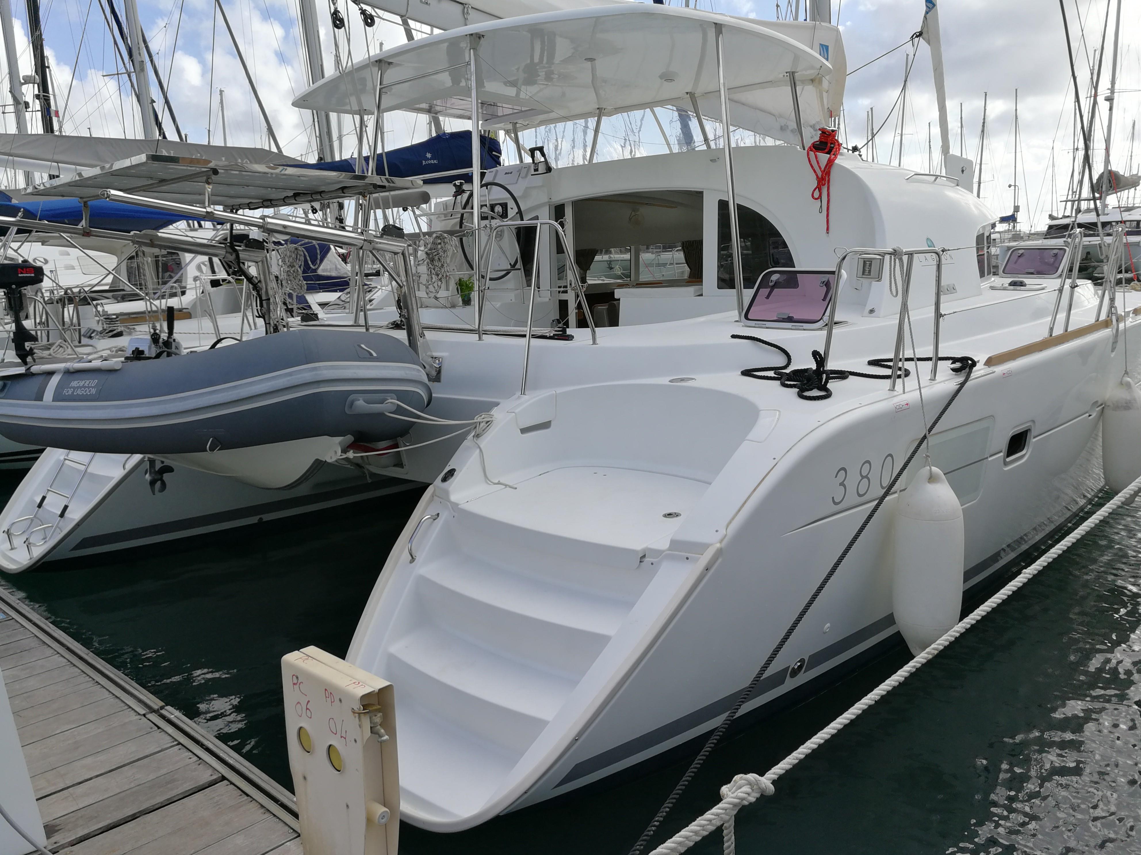 38 foot lagoon catamaran for sale