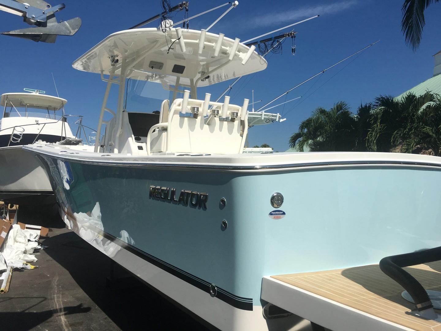 In-stock Boat - Carolina Blue Yacht for Sale | 34 Regulator Yachts