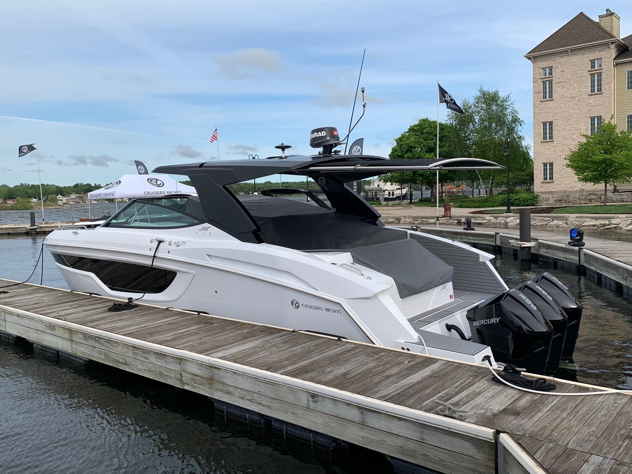 Cruisers Yachts 2019 38 Gls 38 Yacht for Sale in US