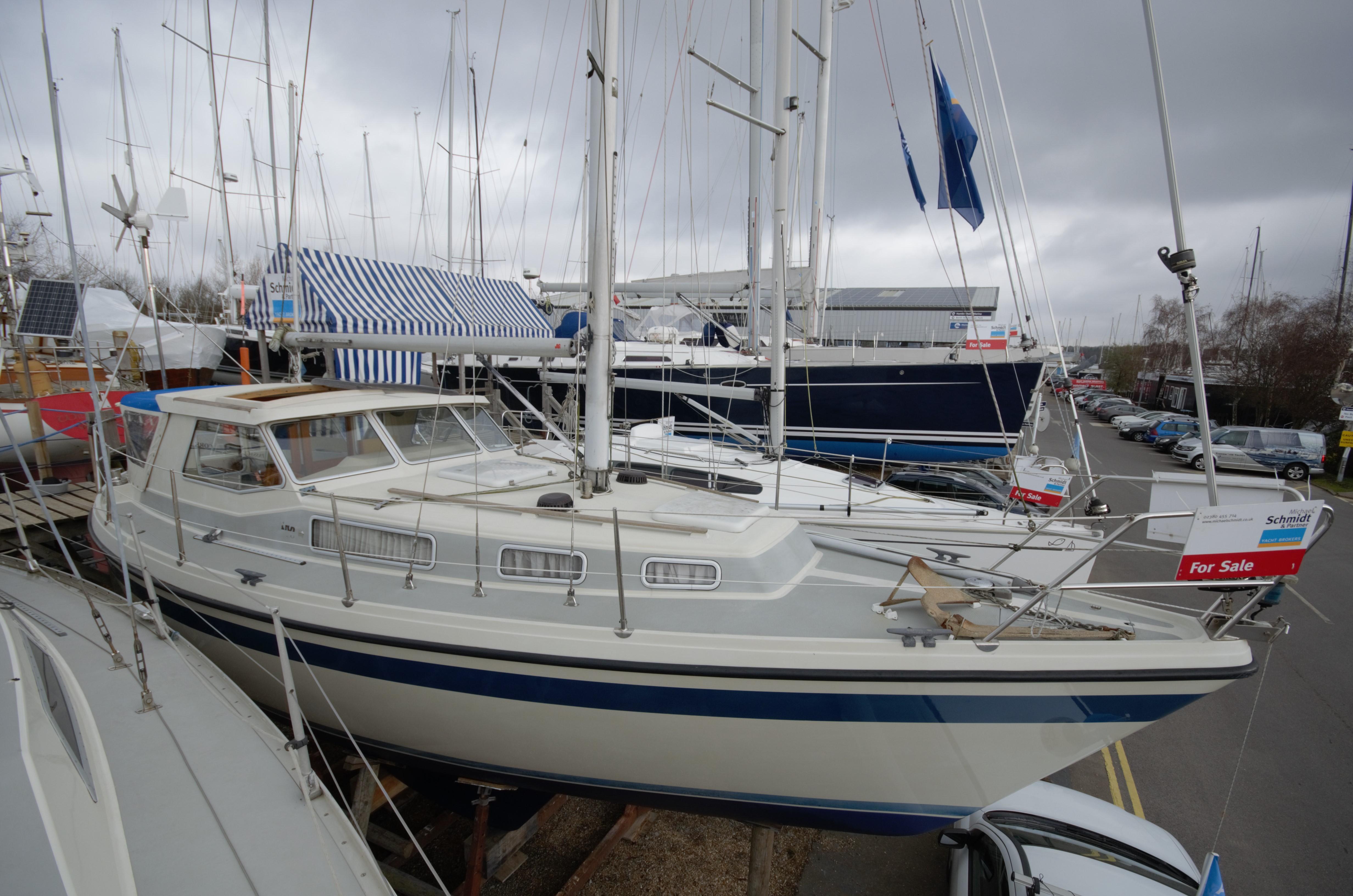 michael schmidt yacht brokers hamble