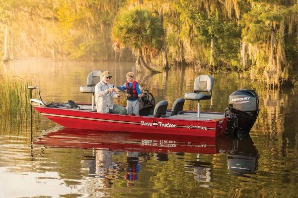 2021 Tracker Boats boat for sale, model of the boat is Bass Tracker Classic XL & Image # 3 of 47
