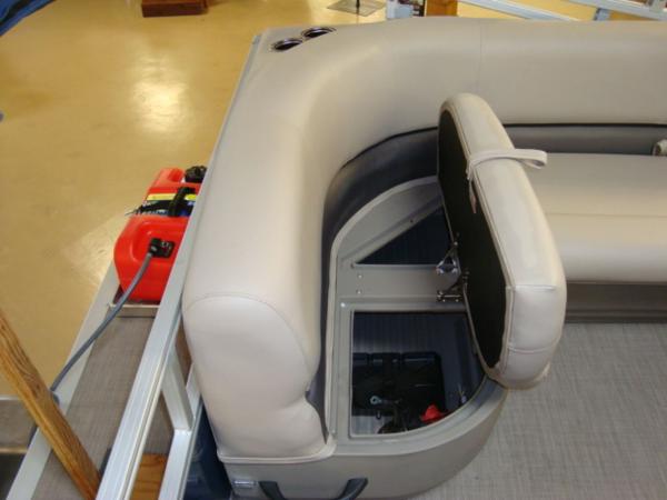 2020 Sun Tracker boat for sale, model of the boat is Bass Buggy® 16 XL & Image # 14 of 24