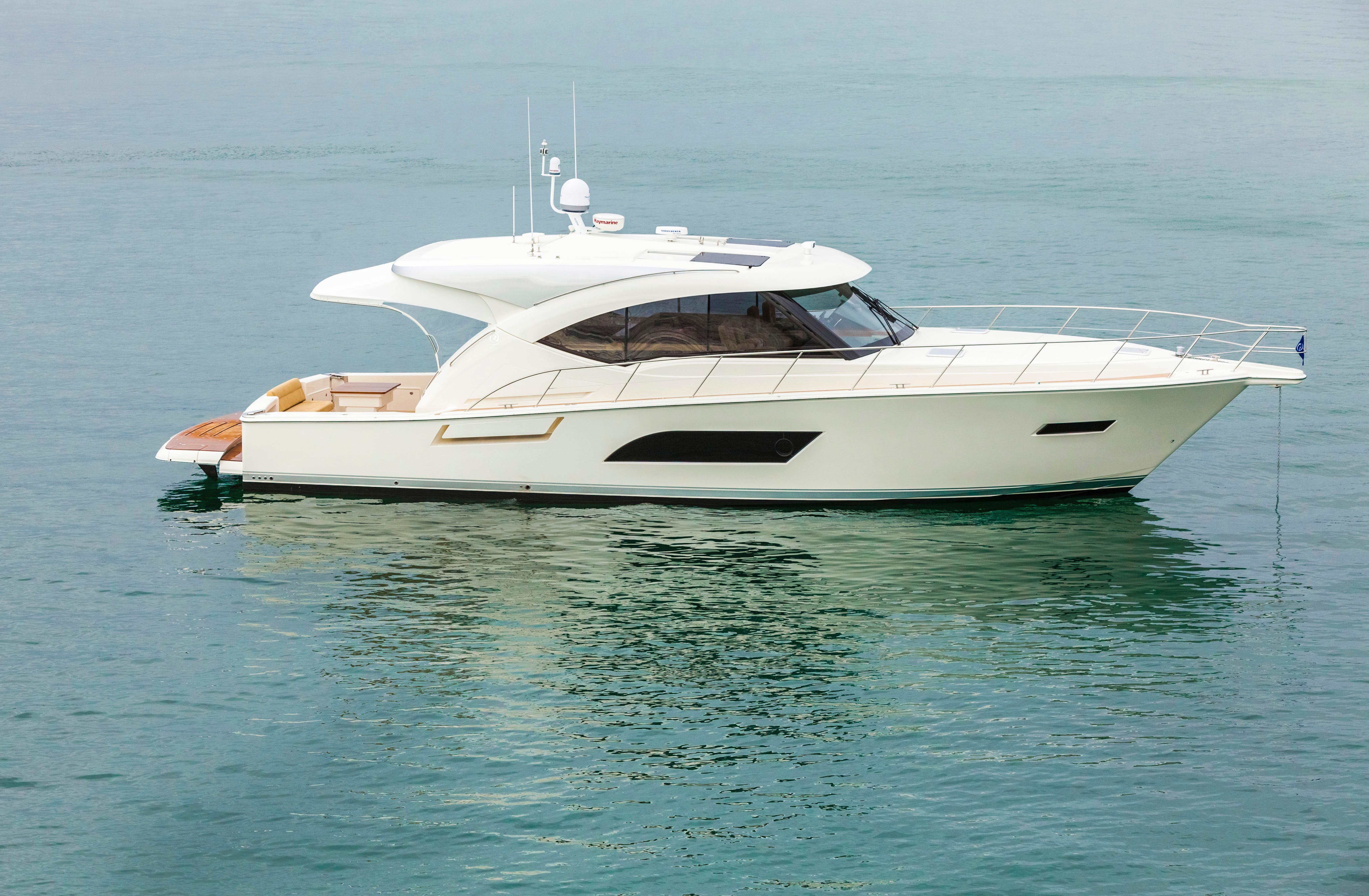 2017 Riviera 56 575 SUV