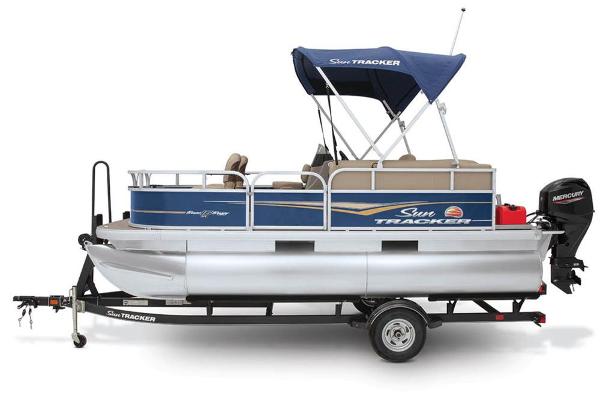 2021 Sun Tracker boat for sale, model of the boat is BASS BUGGY 16 XL SELECT & Image # 24 of 87
