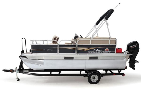 2021 Sun Tracker boat for sale, model of the boat is BASS BUGGY 16 XL SELECT & Image # 25 of 87