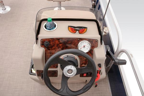 2021 Sun Tracker boat for sale, model of the boat is BASS BUGGY 16 XL SELECT & Image # 50 of 87