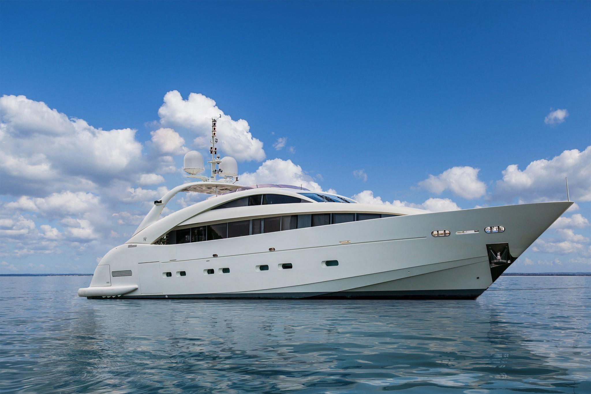 120 foot motor yachts for sale