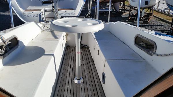 1984 Catalina Yachts boat for sale, model of the boat is 25 & Image # 4 of 4