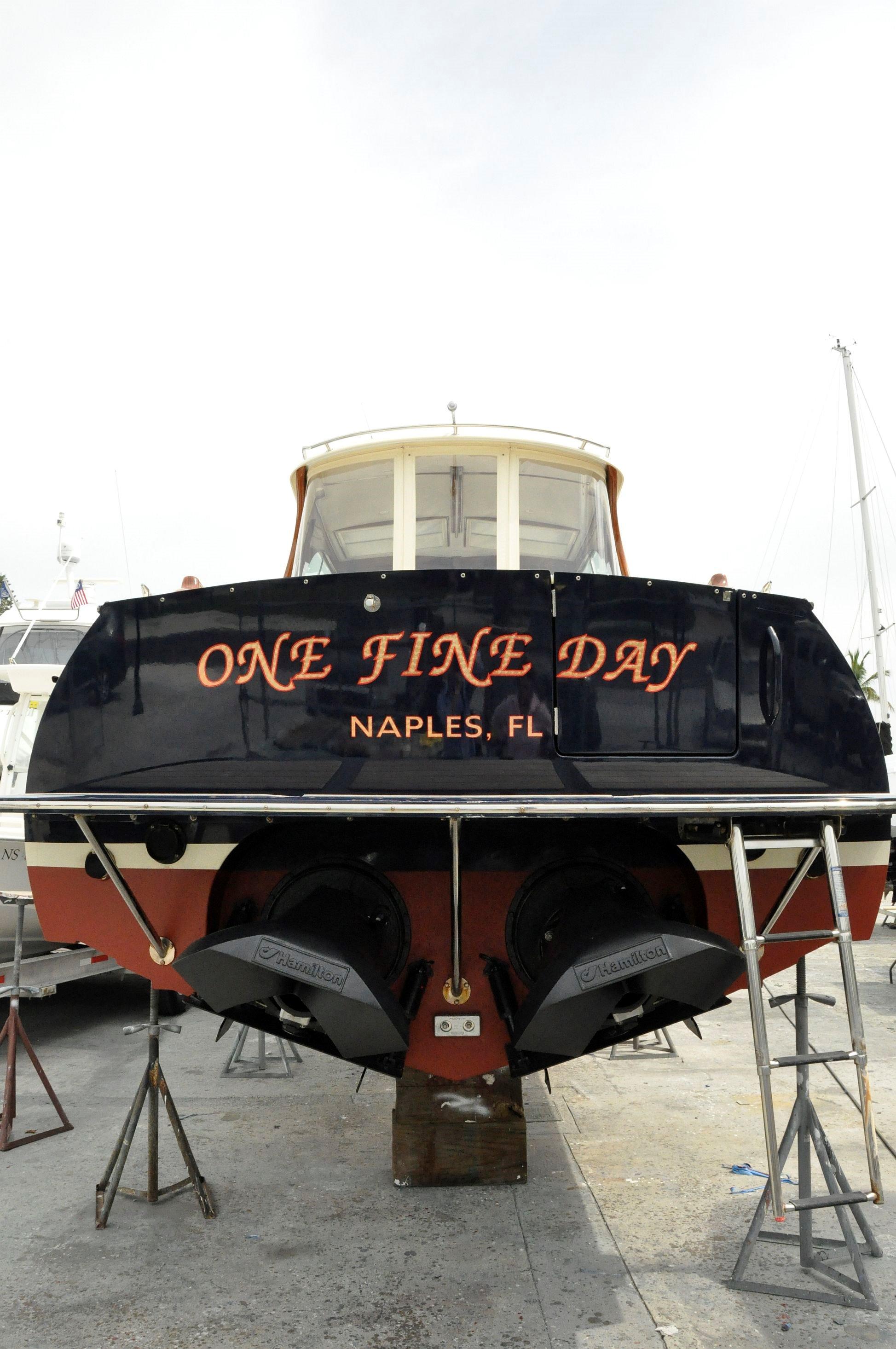 ONE FINE DAY 2009 Hinckley Picnic Boat MKIII Yacht For Sale in Southwest Harbor ME