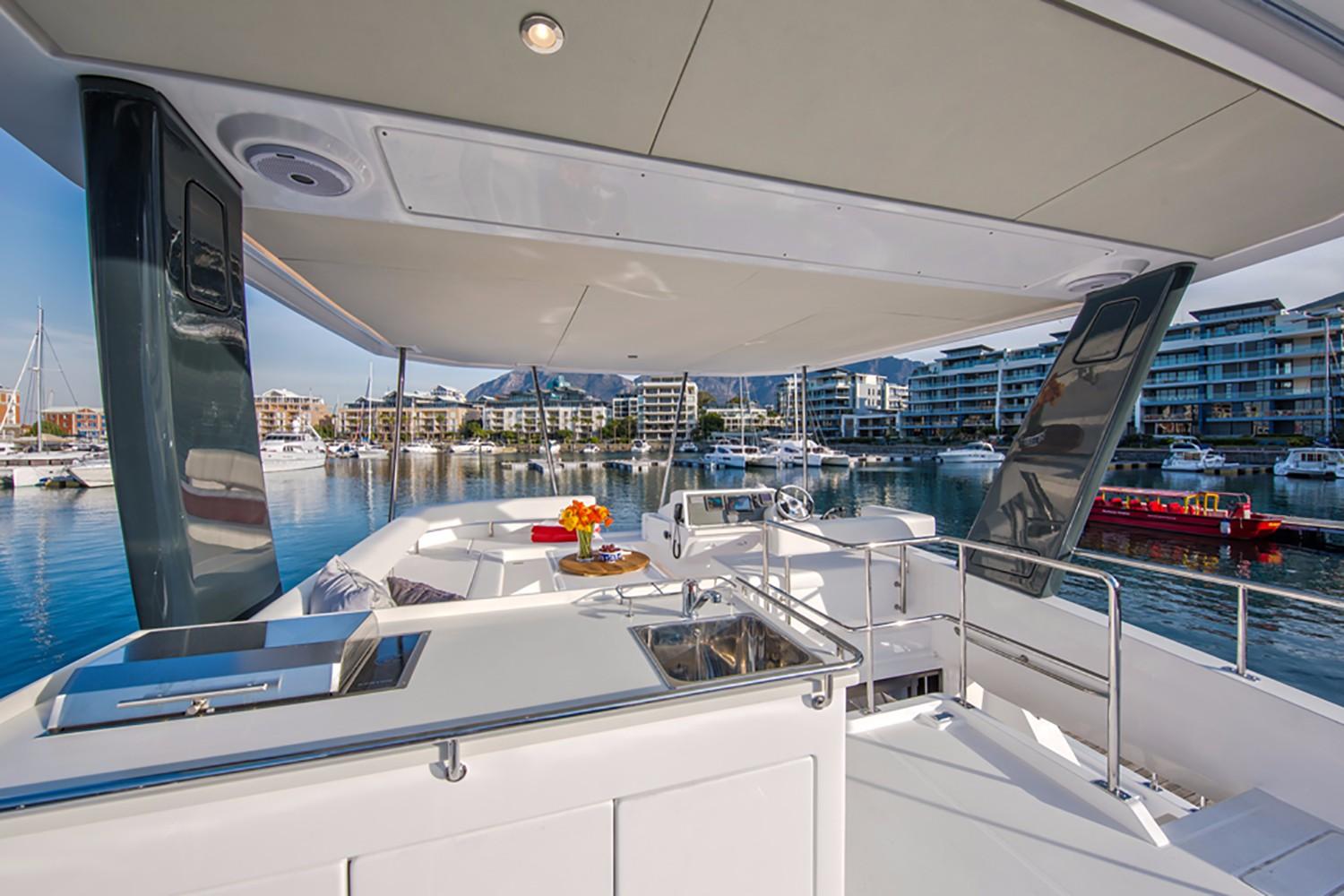 Leopard 43 Powercat Power Catamaran for sale | Leopard Brokerage