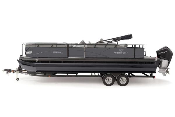 2021 Regency boat for sale, model of the boat is 250 DL3 & Image # 13 of 76