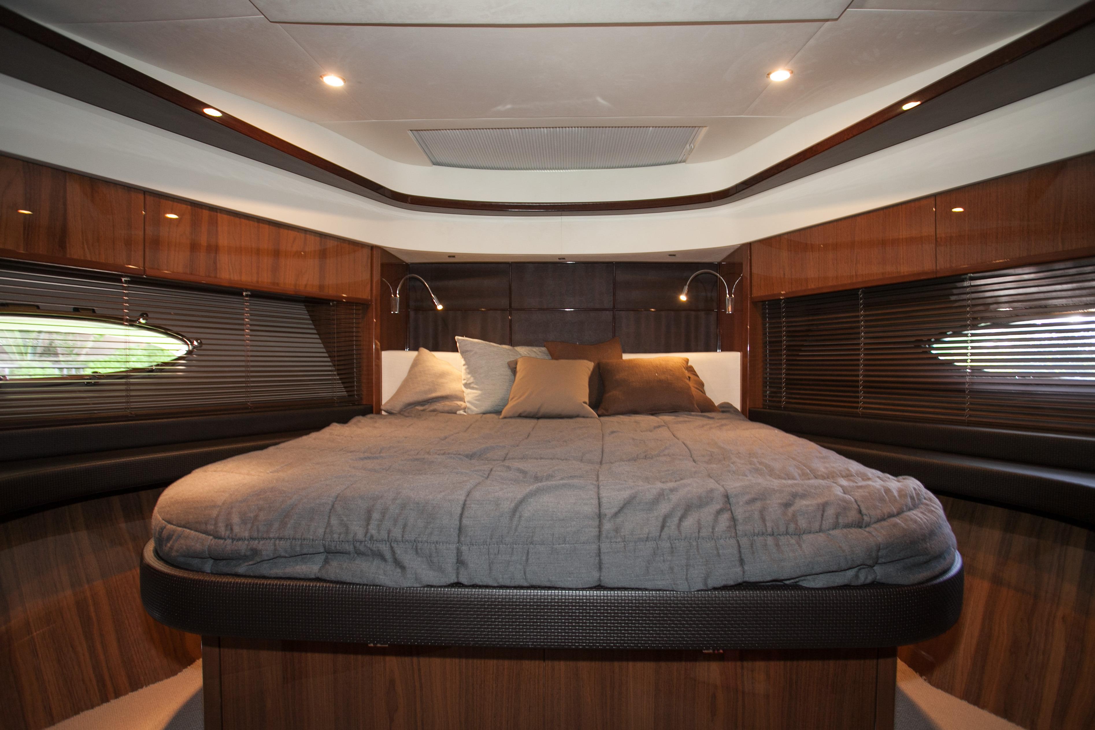 2013 Viking Yachts Princess V72 — 72FT Viking 2013