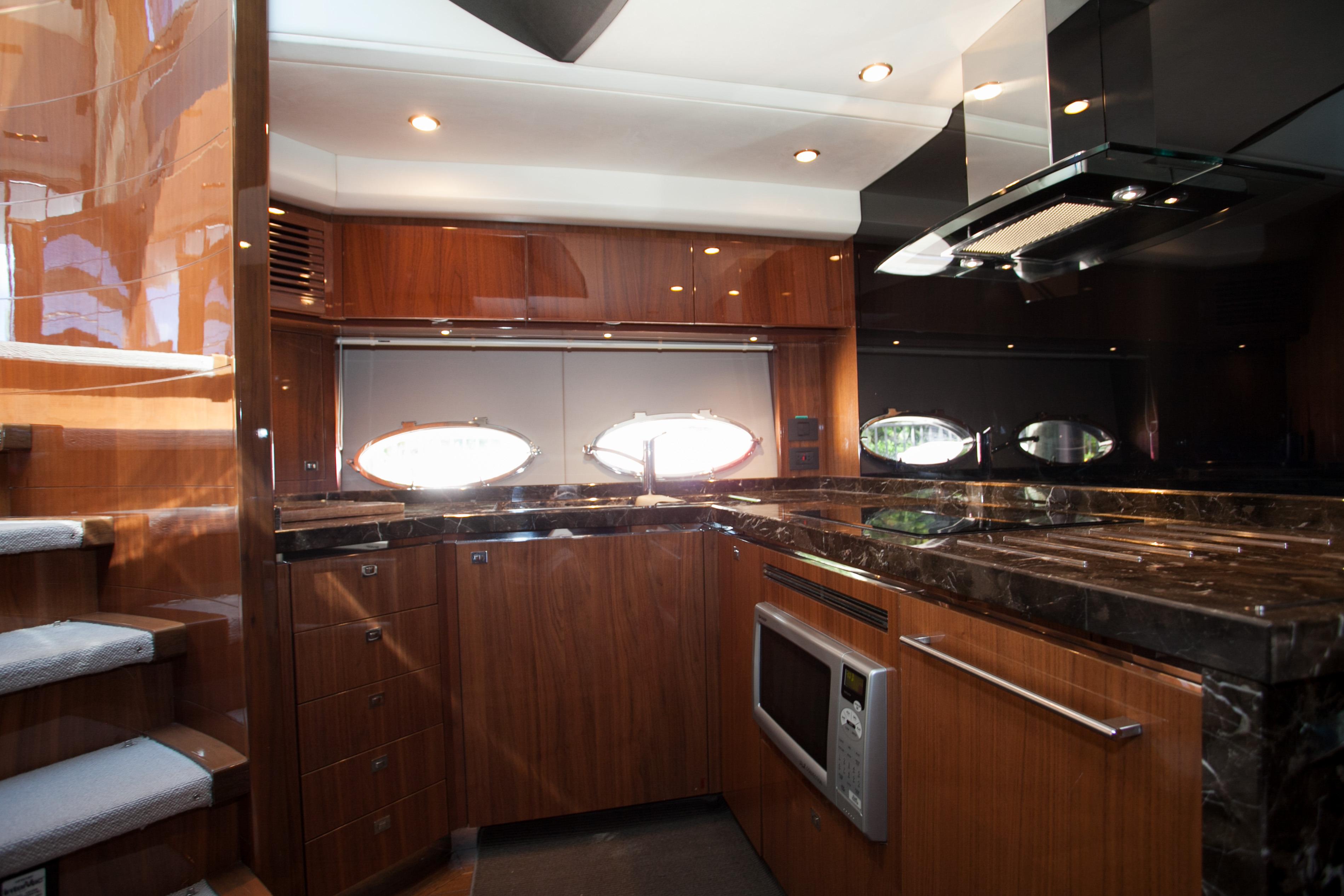 2013 Viking Yachts Princess V72 — 72FT Viking 2013
