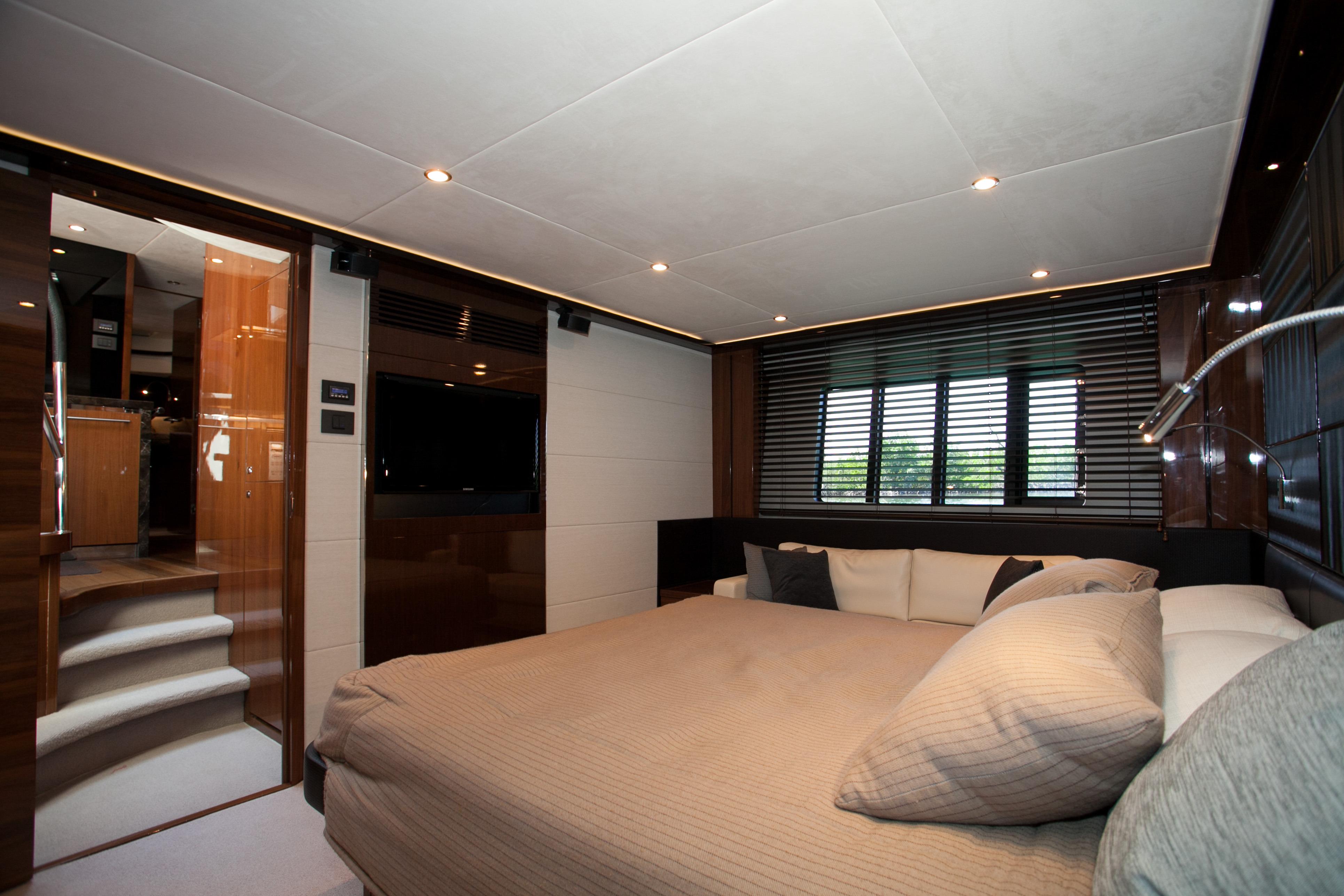 2013 Viking Yachts Princess V72 — 72FT Viking 2013