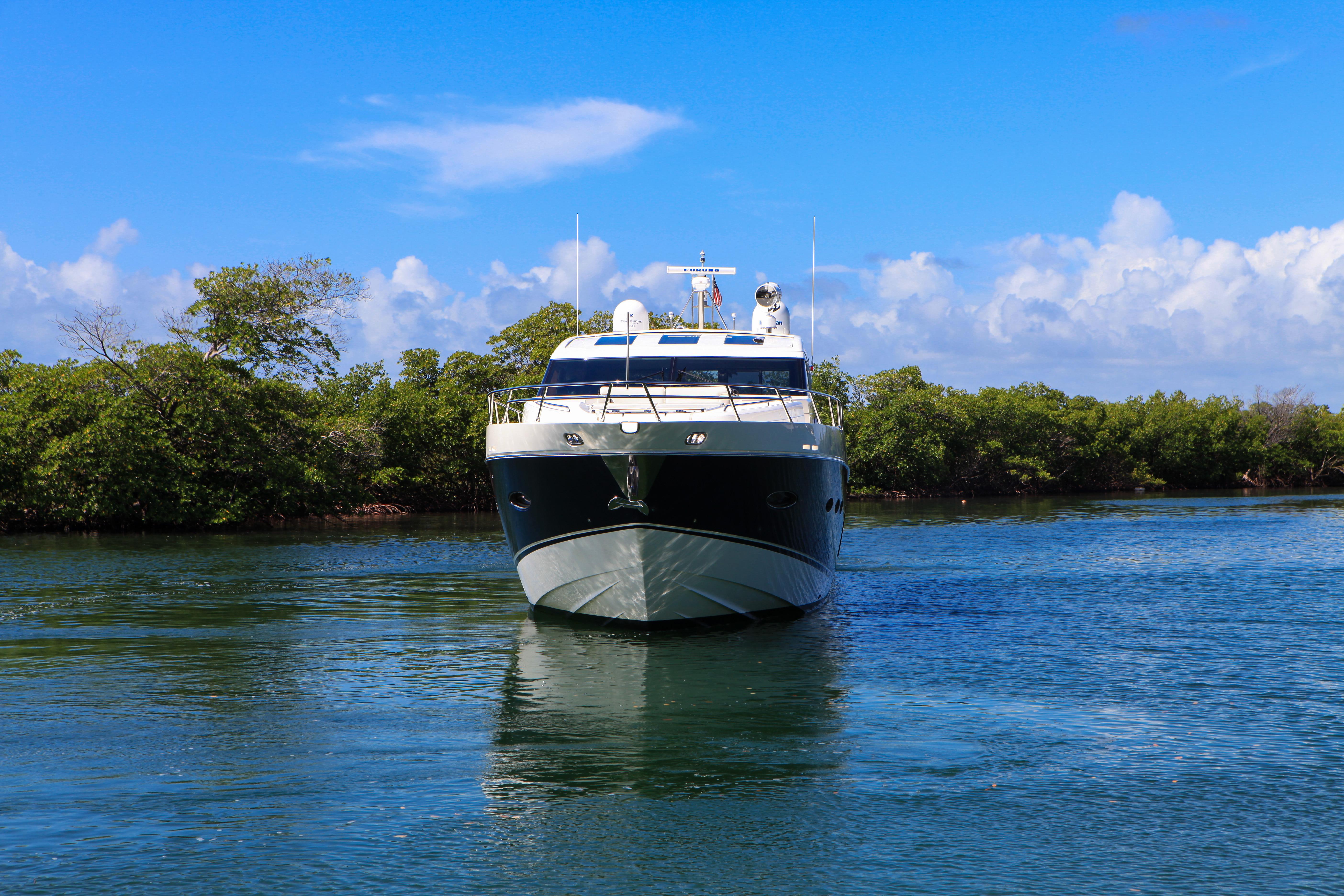 2013 Viking Yachts Princess V72 — 72FT Viking 2013