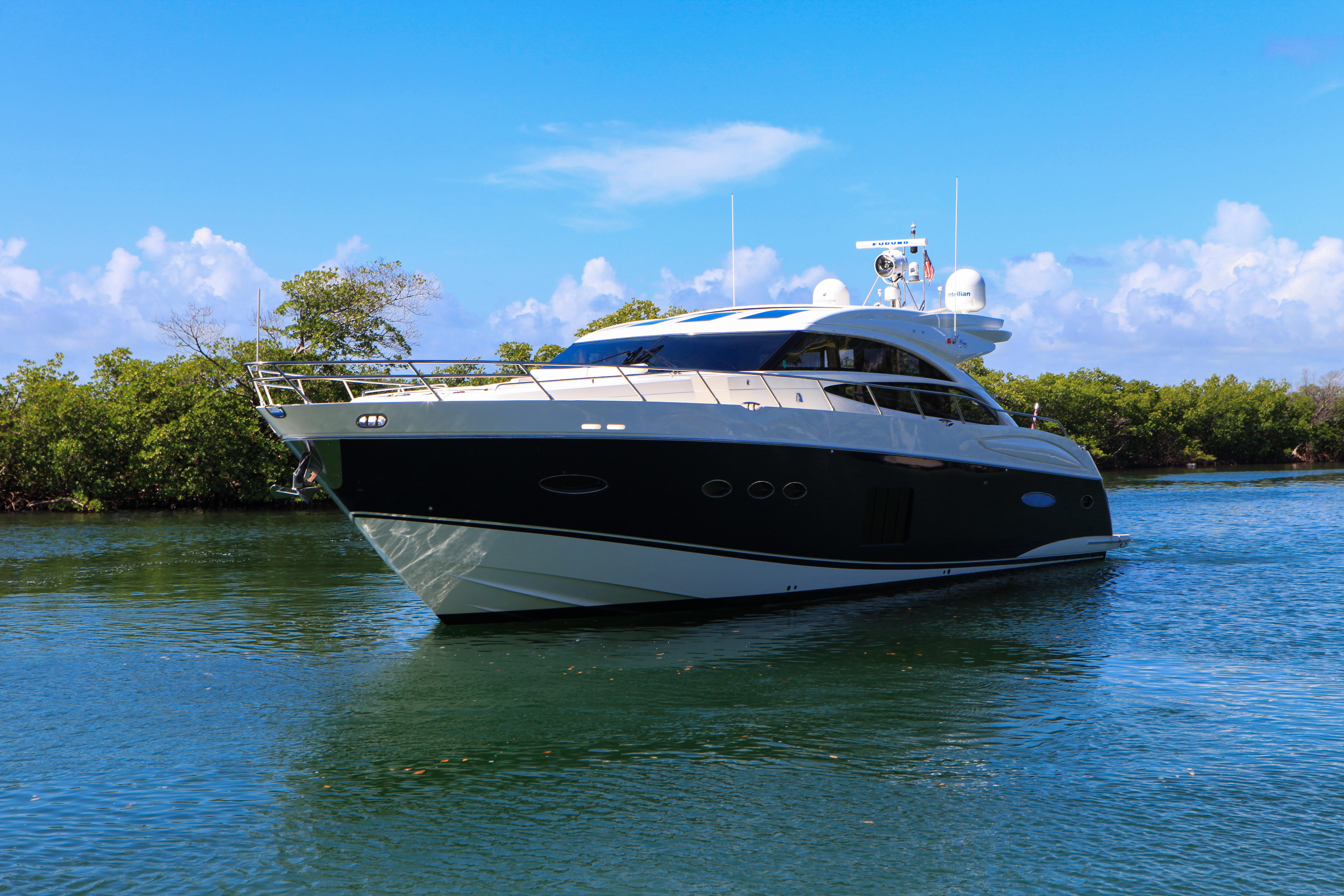 2013 Viking Yachts Princess V72 — 72FT Viking 2013