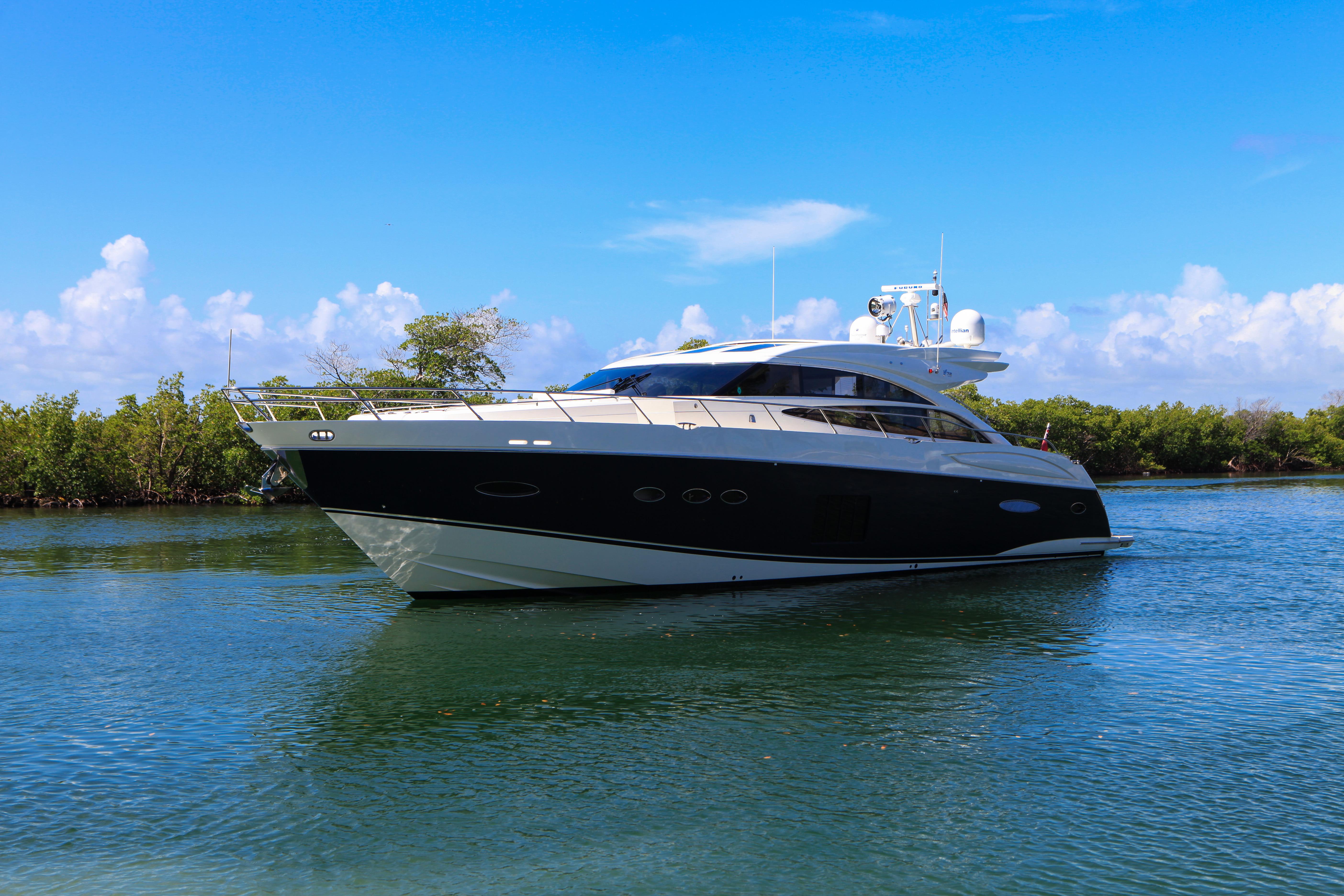 2013 Viking Yachts Princess V72 — 72FT Viking 2013