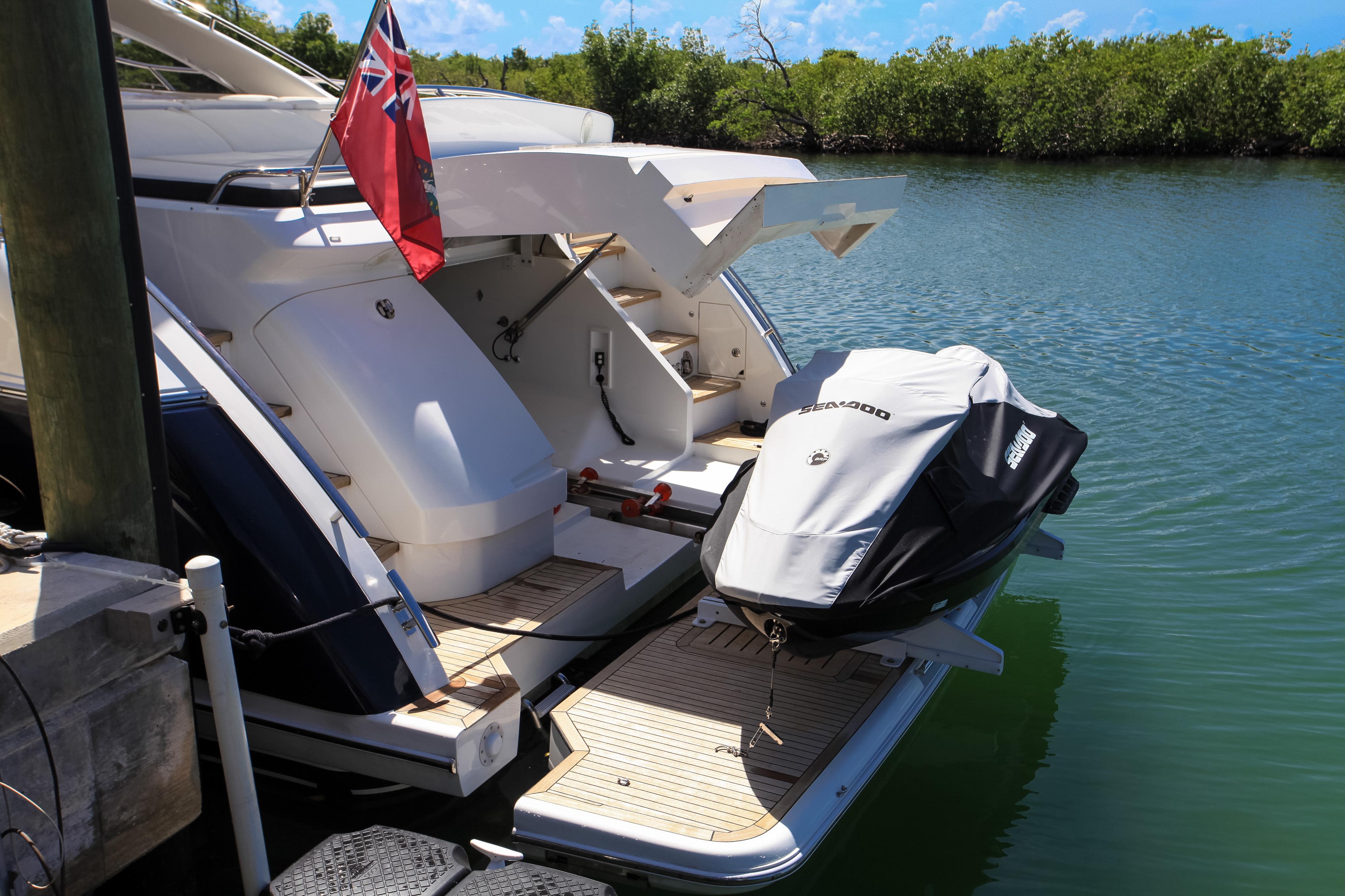 2013 Viking Yachts Princess V72 — 72FT Viking 2013