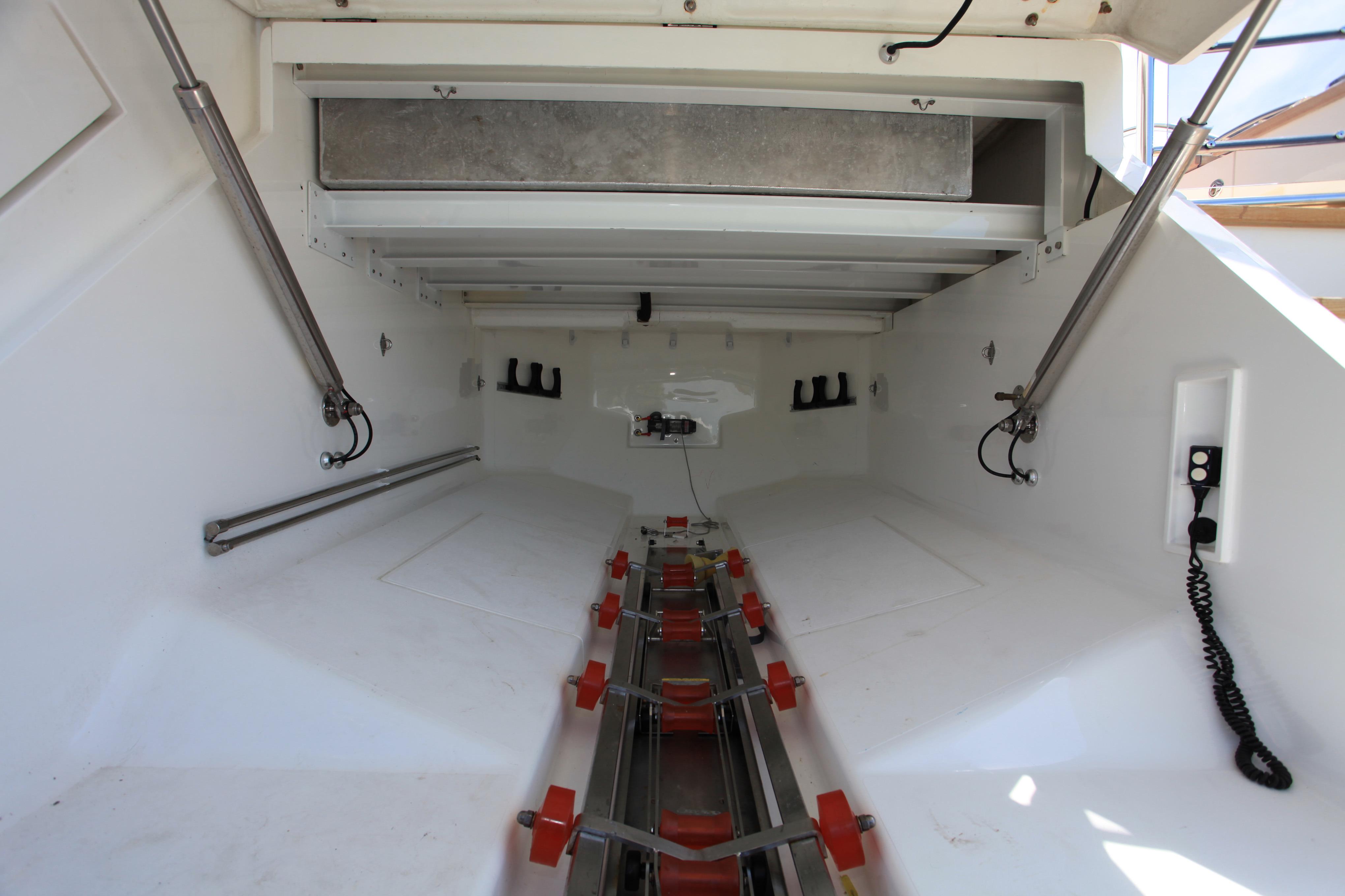 2013 Viking Yachts Princess V72 — 72FT Viking 2013