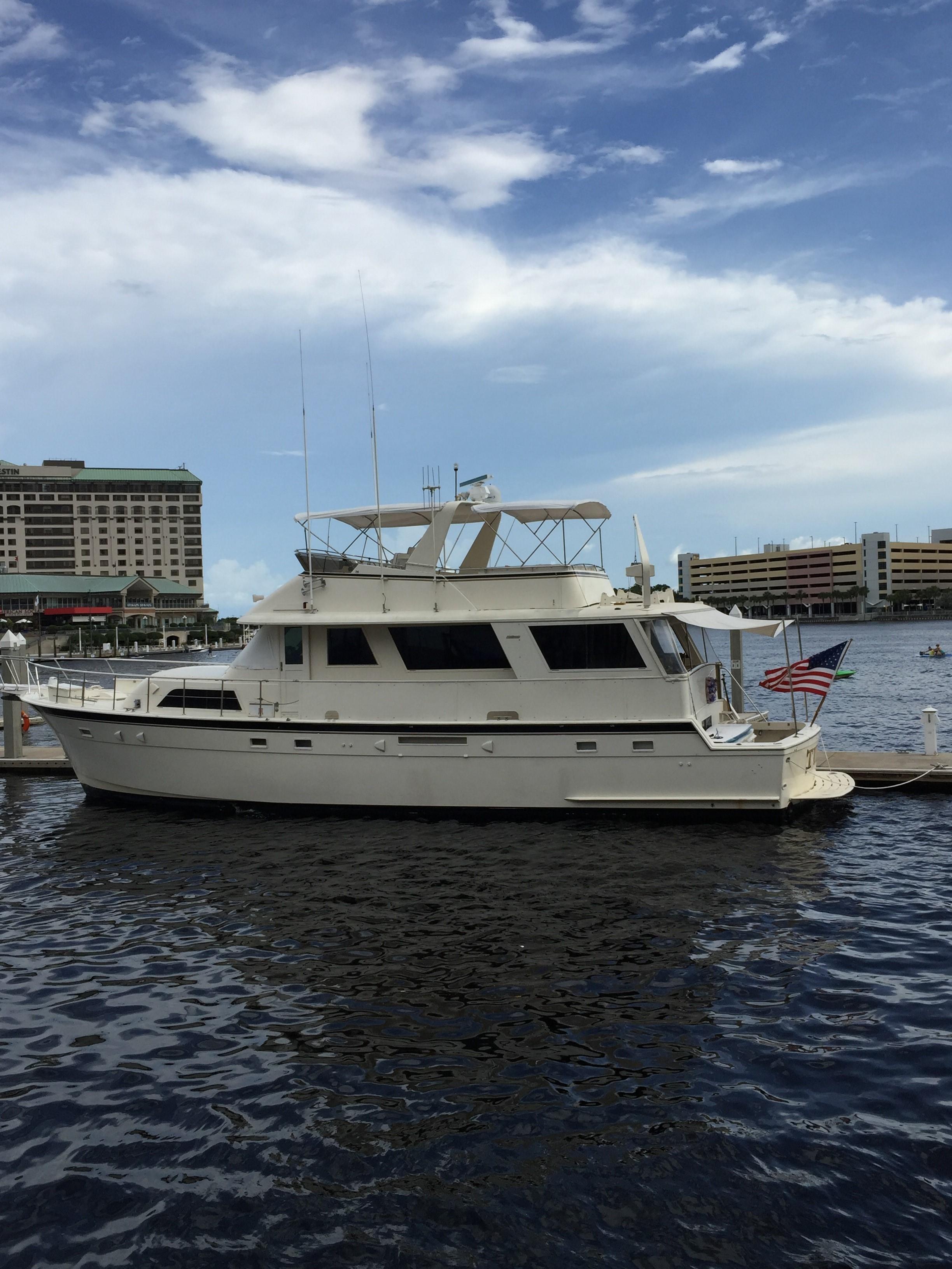 61 foot hatteras motor yacht