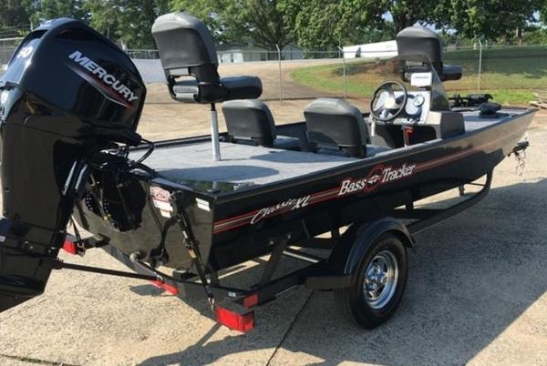 2021 Tracker Boats boat for sale, model of the boat is BASS TRACKER® Classic XL & Image # 6 of 10