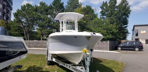 2021 Robalo boat for sale, model of the boat is R242 & Image # 3 of 24