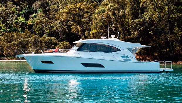 2017 Riviera 51 525 SUV