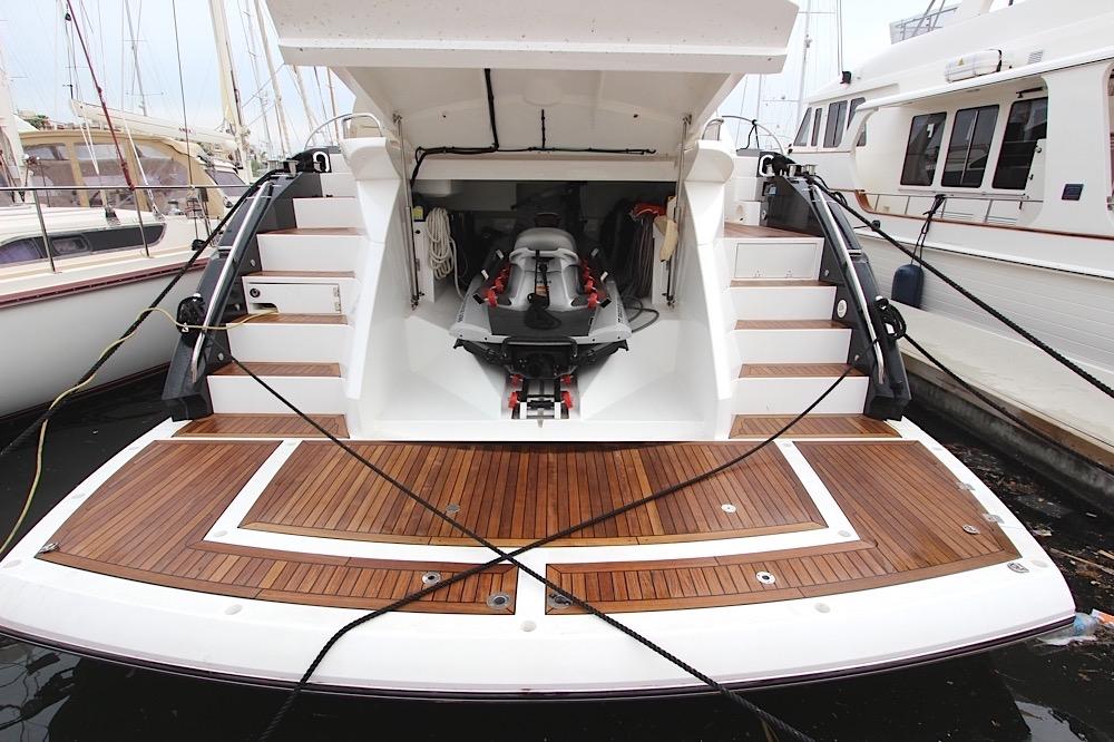 2009 Sunseeker Predator 60 Yacht For Sale in 2009 Sunseeker Predator 60 Yacht For Sale in