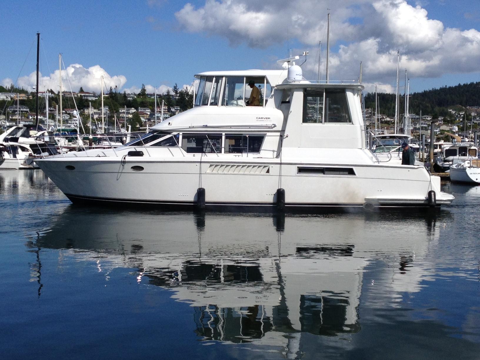 Royal Marine Yacht Sales : 1998 Carver 50 Motor Yacht for sale