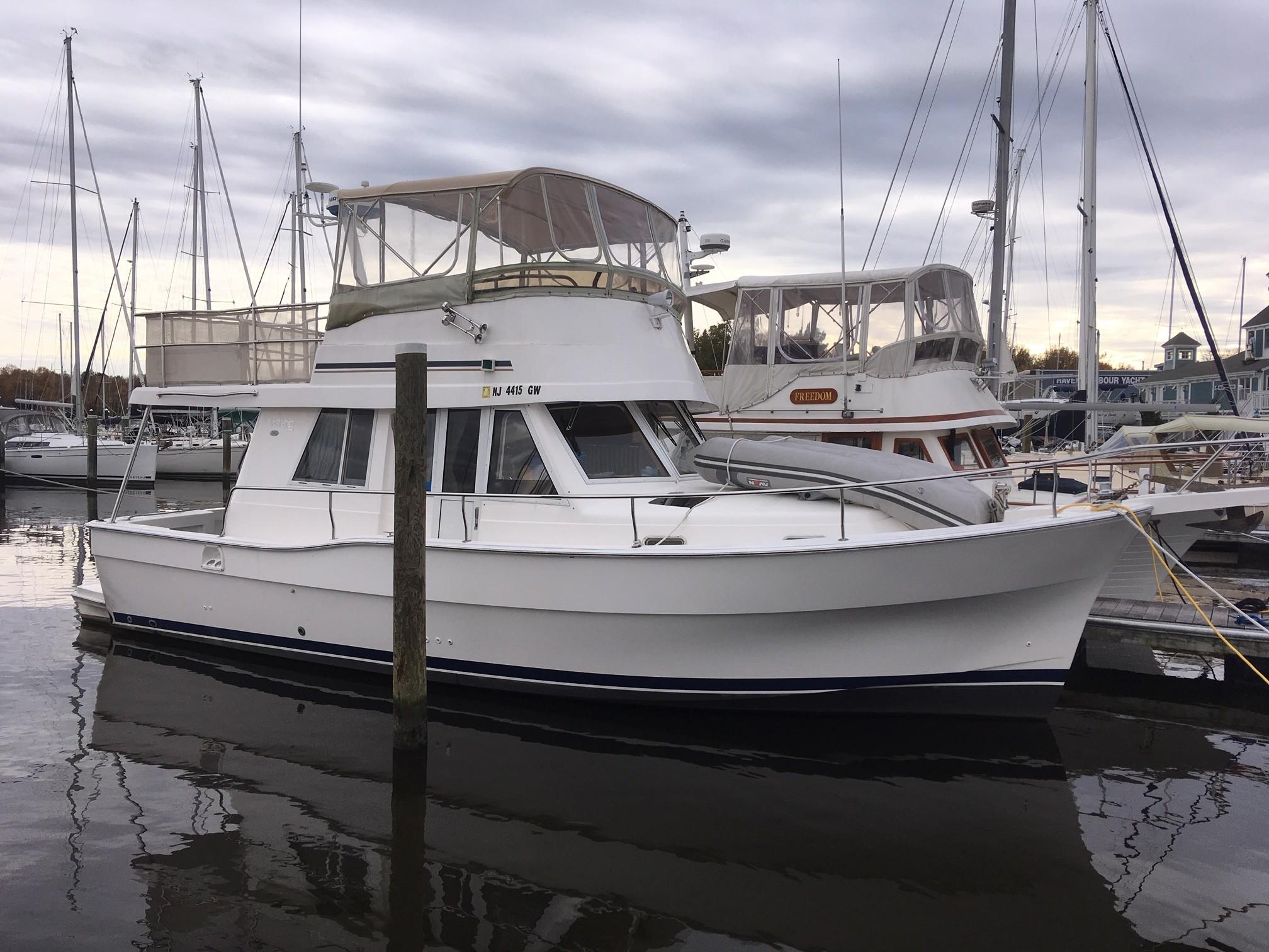 Glory Days Mainship 2003 390 Trawler 39 Yacht for Sale in US