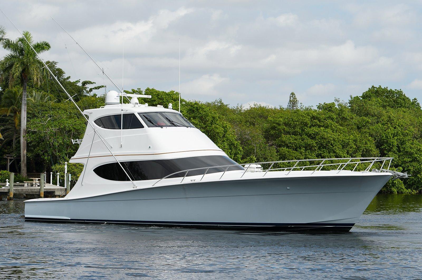 2013 Hatteras GT63 Enclosed Bridge for sale