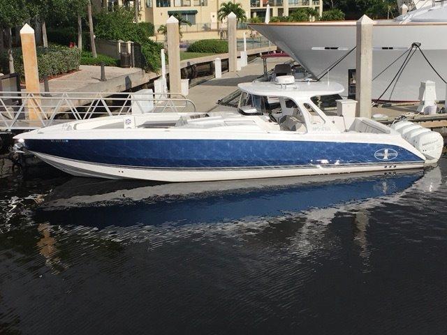 2016 CIGARETTE 42′ Huntress