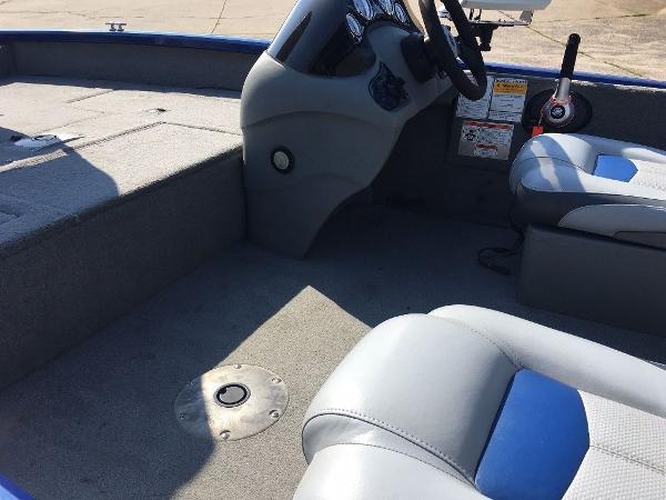 2012 Tracker Boats boat for sale, model of the boat is Pro Team 175 TF & Image # 8 of 9